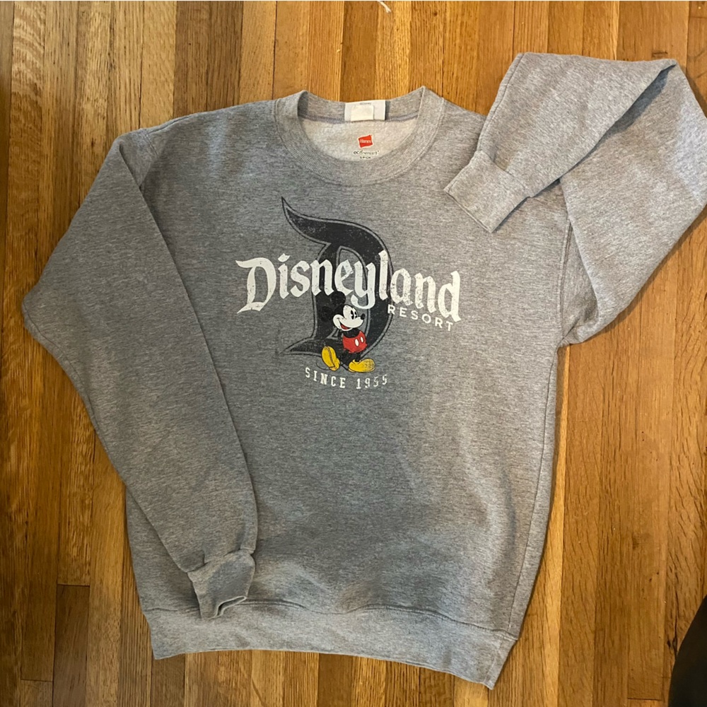 Disney logo grey sweatshirt unisex size small